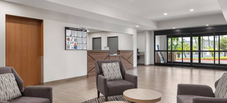 Candlewood Suites 圣迭戈(Candlewood Suites San Diego)图片