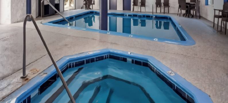 Charlevoix Inn & Suites SureStay Collection by Best Western(Charlevoix Inn & Suites SureStay Collection by Best Western)图片