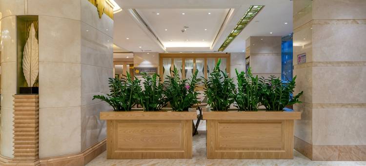 深圳国宾大酒店(罗湖口岸黄贝岭地铁站店)图片