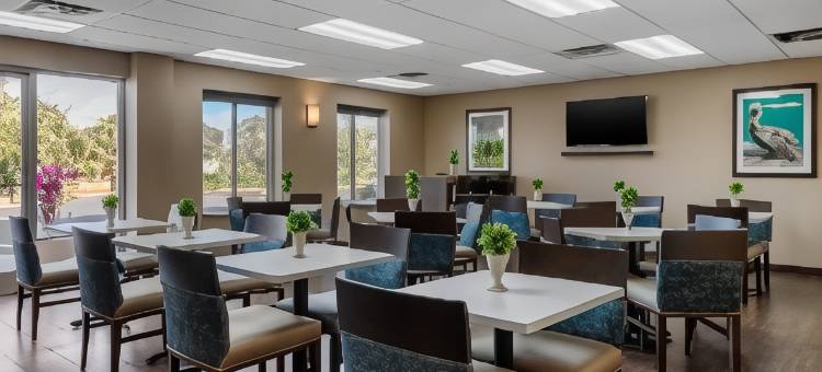 怀尔伍德-村庄舒适套房酒店(Comfort Inn & Suites Wildwood - the Villages)图片