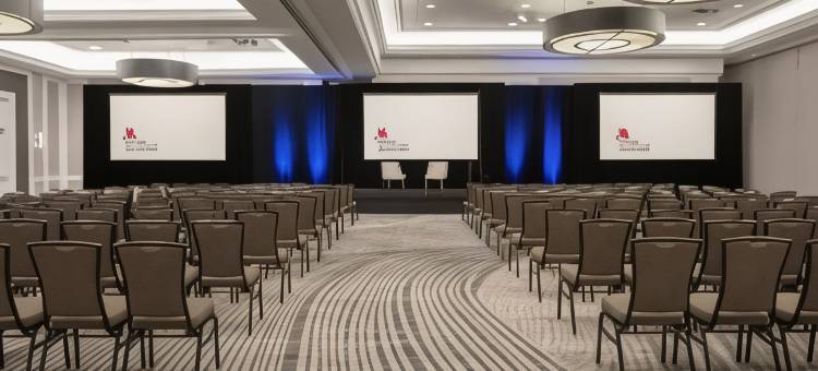 福勒教堂锦绣花园万豪酒店(Falls Church Marriott Fairview Park)图片