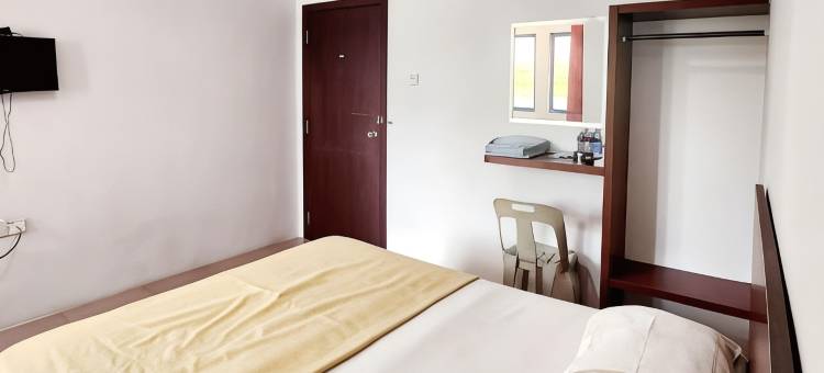 WSL米特拉红门酒店(Wsl Hotel Mitra Reddoorz)图片