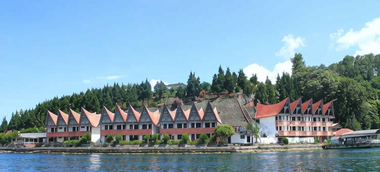 鸟羽湖国际间小屋酒店(Danau Toba International Cottage Parapat)图片