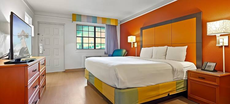 温德姆旗下拉昆塔温德姆酒店-科斯塔梅萨/纽波特海滩(La Quinta Inn by Wyndham Costa Mesa / Newport Beach)图片