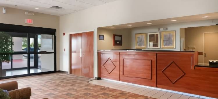 莫林-阔德城凯艺套房酒店(Quality Inn & Suites Moline - Quad Cities)图片