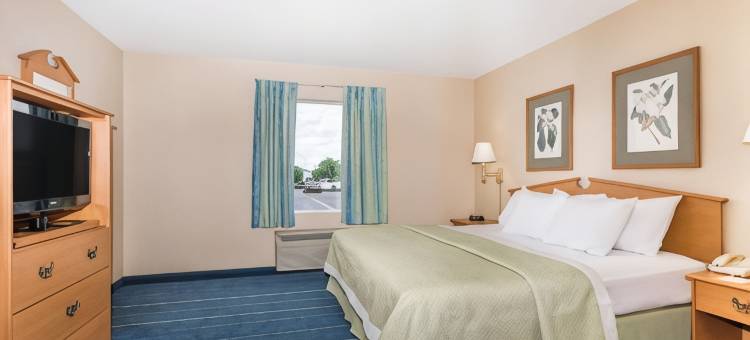 布里奇波特戴斯套房酒店-克拉克斯堡(Days Inn & Suites by Wyndham Bridgeport - Clarksburg)图片