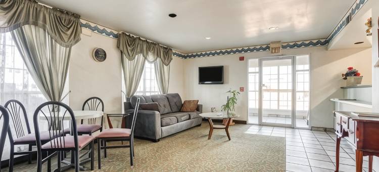 OYO 威奇托福尔斯I-44酒店(OYO Hotel Wichita Falls I-44 Sheppard Airforce)图片