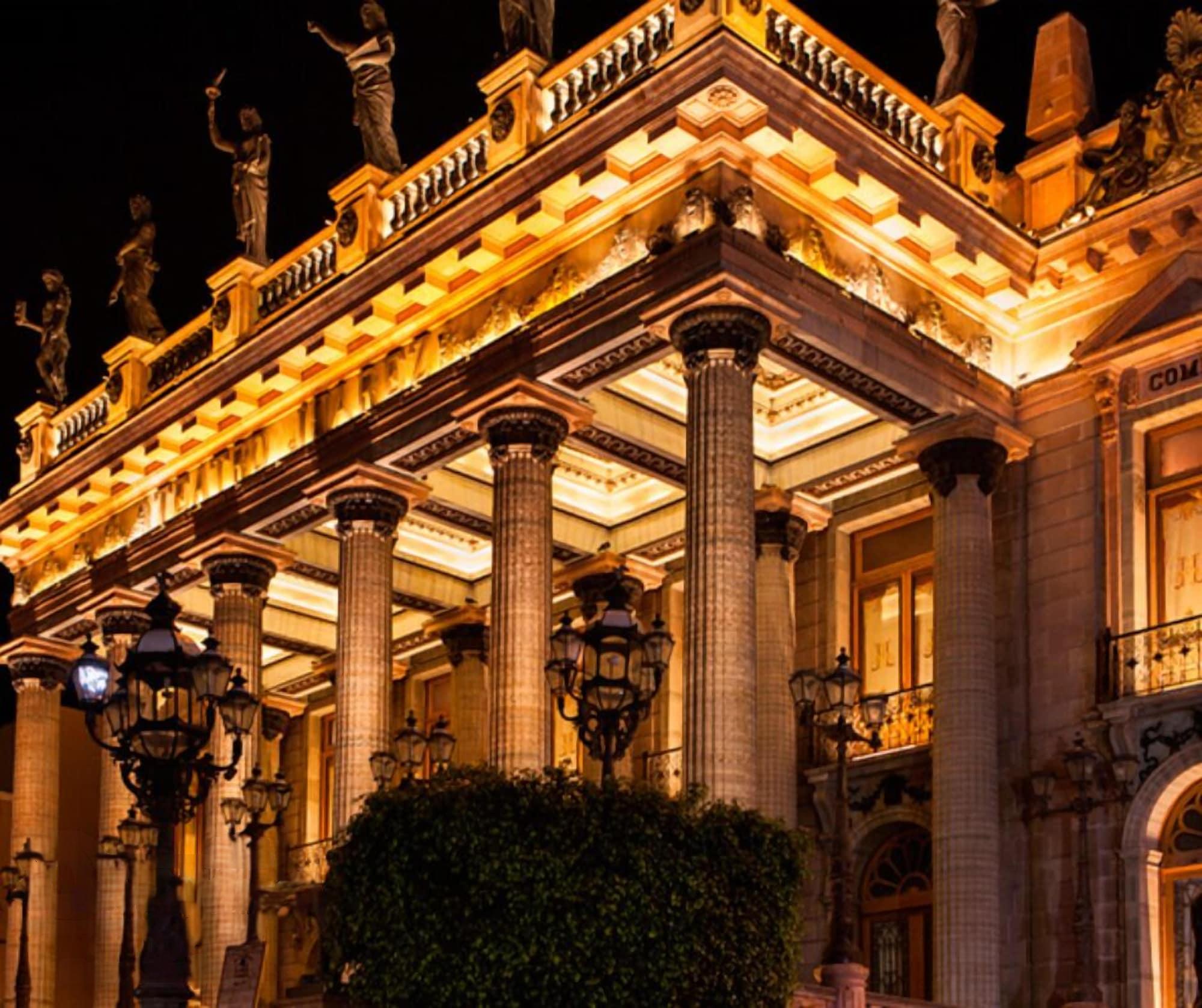 Hotel Misión Grand Casa ColoradaOver view