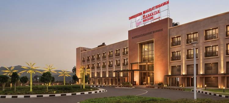 温德姆华美达安可统一雕像酒店(Ramada Encore by Wyndham Statue of Unity)图片