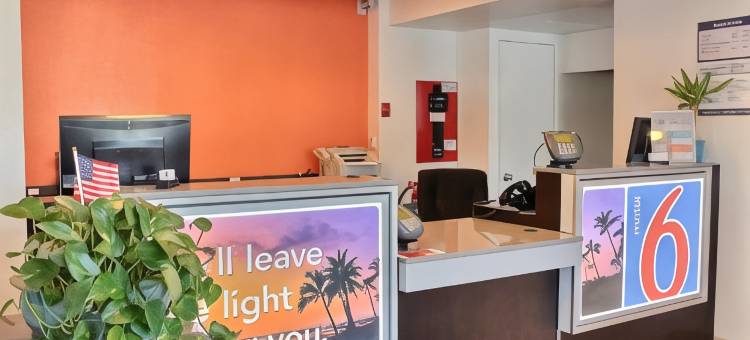 阿塔斯卡德罗6号汽车旅馆(Motel 6 Atascadero, CA)图片