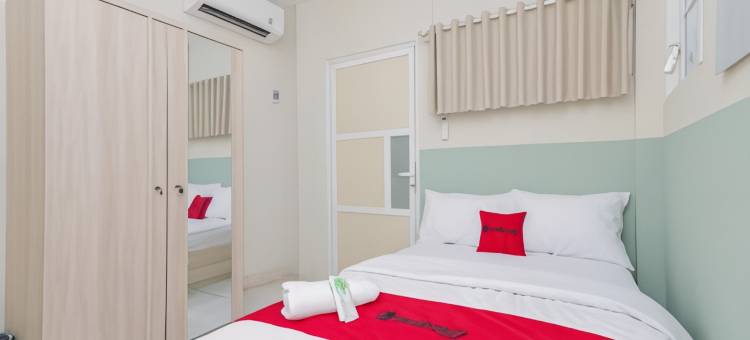 红门伊斯兰教义酒店 - 靠近朋卡诺体育馆 - 南琼(RedDoorz Syariah Near Gor Bung Karno Nganjuk)图片