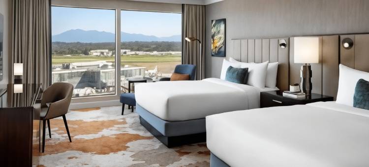温哥华机场航站楼费尔蒙酒店(Fairmont Vancouver Airport)图片