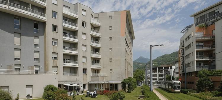 塞祖尔阿菲尔格勒诺布尔马里库里酒店(Séjours & Affaires Grenoble Marie Curie)图片