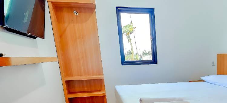 Hotel Buana Express Mitra RedDoorz图片
