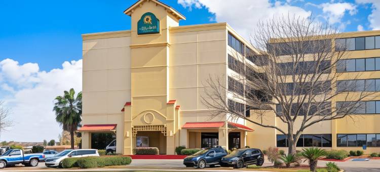 新奥尔良机场拉昆塔温德姆套房酒店(La Quinta Inn & Suites by Wyndham New Orleans Airport)图片
