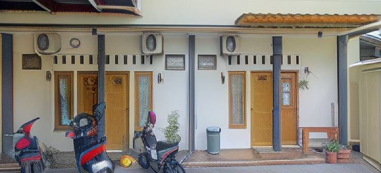OYO2025瓦希丁旅馆(RedDoorz at Wahidin Street Cirebon)图片