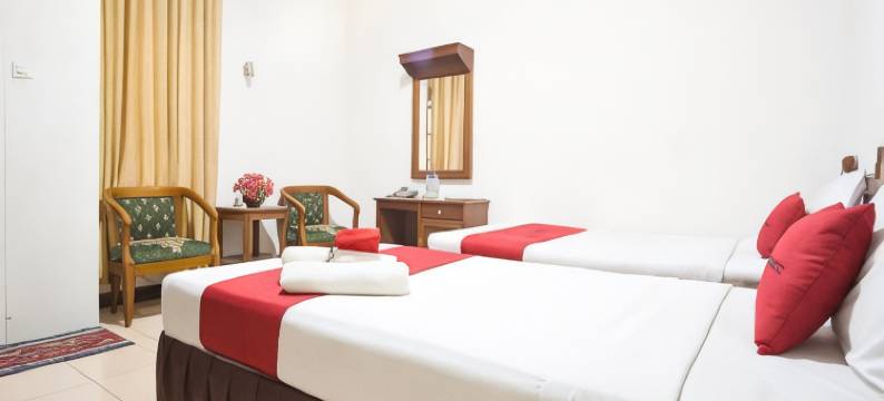 红门酒店-靠近法拉贾瓦海滩特尔纳特市(RedDoorz near Pantai Falajawa Kota Ternate)图片