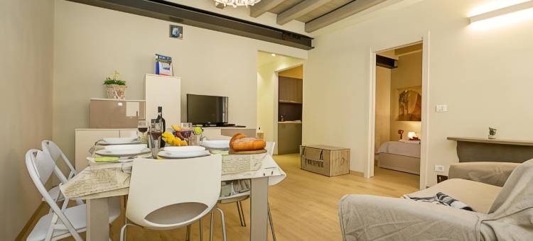 开瓦里尔德拉戈公寓(Residenza Il Cavaliere del Lago - Happy Rentals)图片