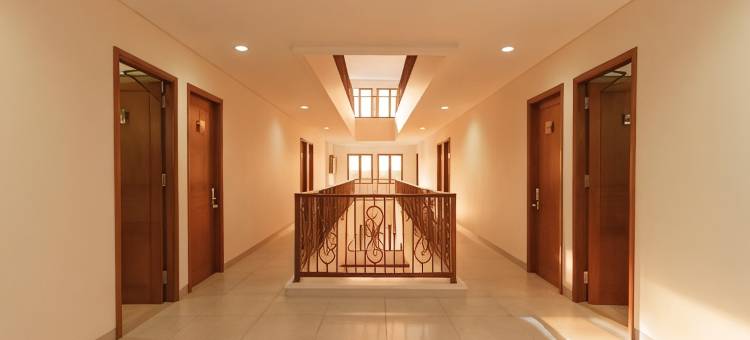 宾塔罗商务区红多兹Plus酒店(RedDoorz Plus @ CBD Bintaro)图片