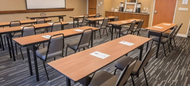 蒂尔顿欢朋套房酒店(Hampton Inn & Suites Tilton)图片