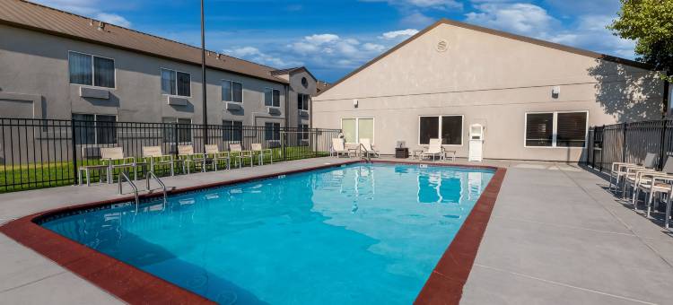 威奇托东丽怡酒店(Country Inn & Suites by Radisson, Wichita East, KS)图片