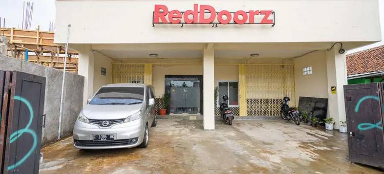 红多兹伊斯兰酒店-近西亚维收费站出口(RedDoorz Syariah Near Exit Toll Ciawi)图片