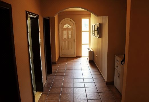 Hotel Crnogorska KućaHotel Overview