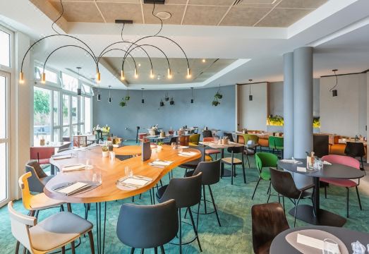 Novotel Bourges Hotel Overview