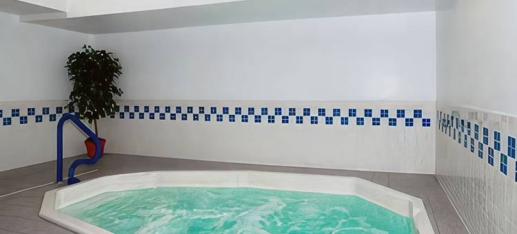 特雷霍特大学区舒适套房酒店(Comfort Suites Terre Haute University Area)图片