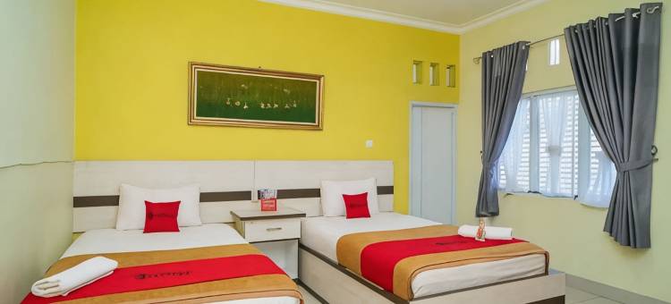 RedDoorz Syariah Near Lapangan Dwiwarna Barabai图片