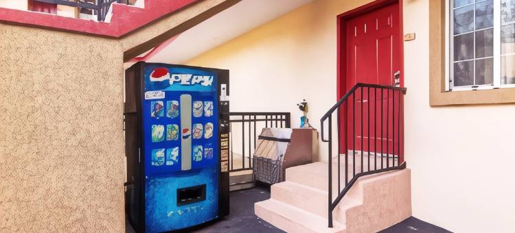 长滩 I-405 伊克诺旅馆(Econo Lodge Long Beach I-405)图片