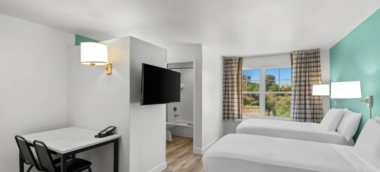 美洲长住套房酒店-拉斯维加斯火烈鸟(MainStay Suites Las Vegas Flamingo)图片