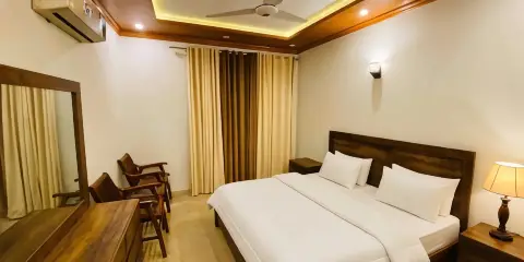 Raza Khan,Two bedrooms Apartment, Millennium Heights