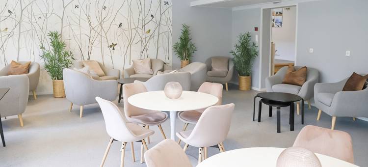 许斯内斯森特伦酒店(Husnes Sentrum Hotell)图片