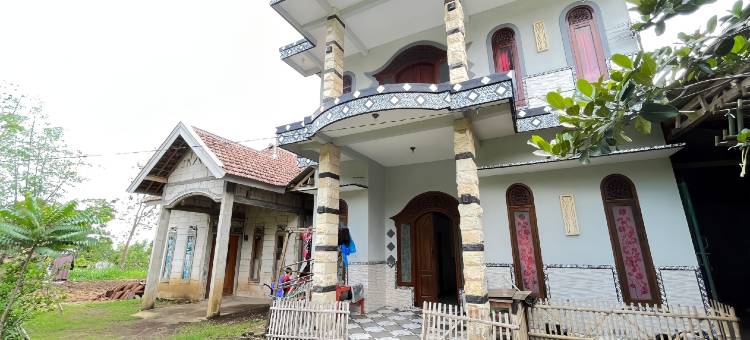 O科斯特柏卡酒店-近沃诺萨里茶园(Hotel O Kost Berkah Near Kebun Teh Wonosari)图片