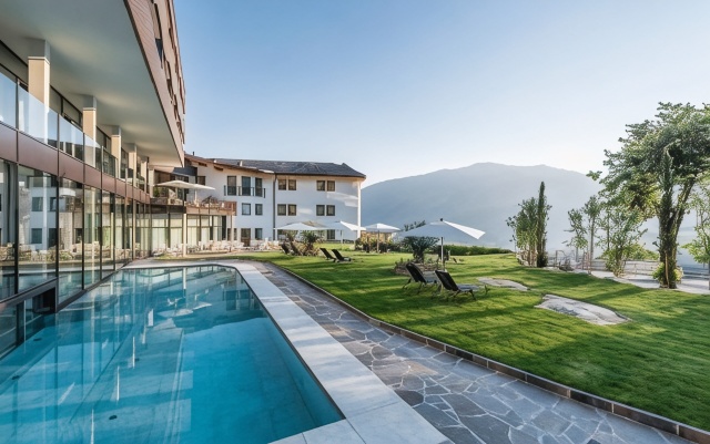 Hotel Rosengarten (Schenna Resort)Over view