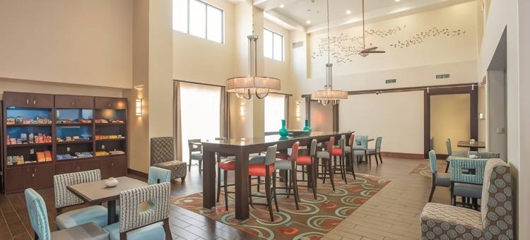 代顿机场欢朋套房酒店(Hampton Inn & Suites Dayton-Airport)图片