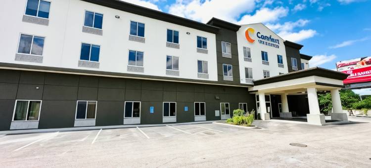 普莱恩维尔-福克斯波罗舒适套房酒店(Comfort Inn & Suites Plainville-Foxboro)图片