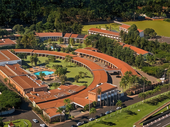 里贝朗普雷托皇家郁金香 JP 酒店