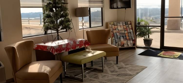 沃克西哈奇速8酒店(Super 8 by Wyndham Waxahachie TX)图片