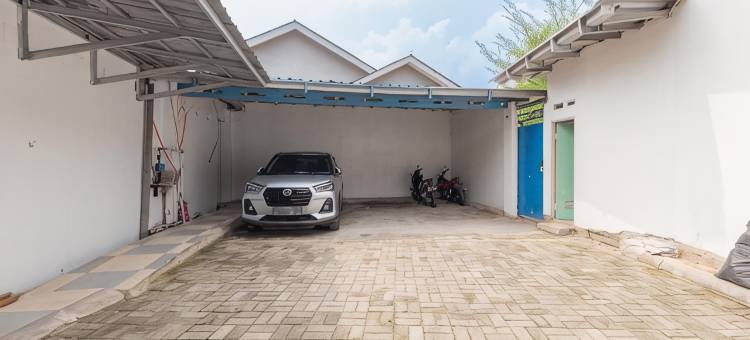 RedDoorz @ Jalan Otista Karawang图片