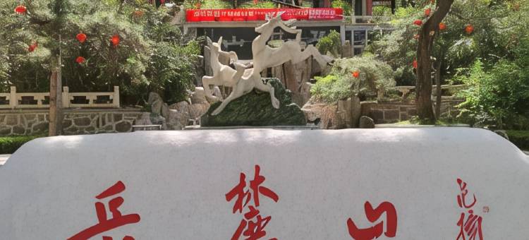 宜尚酒店(长沙步步高梅溪新天地涉外经济学院店)图片
