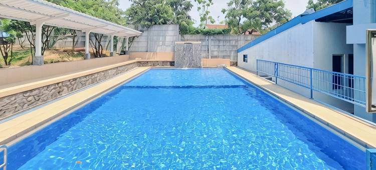 帕帕卡纳农场米特拉红门酒店@帕西特莫约克托(Papa Kana Farm RedPartner @ Pacet Mojokerto)图片
