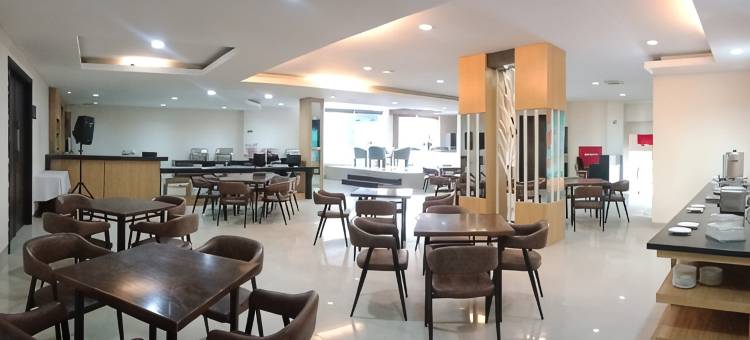 Collection O 1279 Hotel Grand Celino Makassar图片