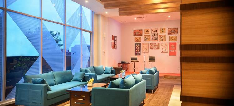 Ayola First Point Hotel图片