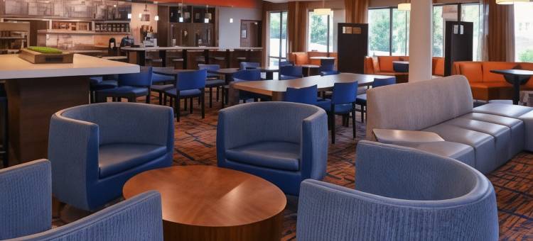 匹兹堡蒙罗维尔万怡酒店(Courtyard Pittsburgh Monroeville)图片