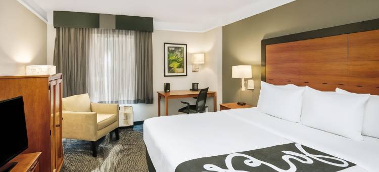 圣安东尼奥机场拉昆塔温德姆套房酒店(La Quinta Inn & Suites by Wyndham San Antonio Airport)图片