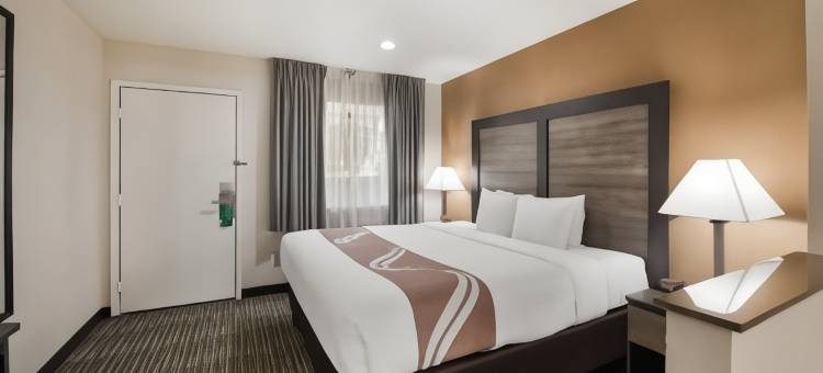 拉夫金凯艺套房酒店(Quality Inn & Suites Lufkin)图片