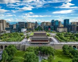 Xi'an City Wall summer kickoff: Feiqian unlocks Tang-style experiences