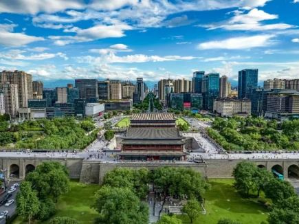 Xi'an City Wall summer kickoff: Feiqian unlocks Tang-style experiences